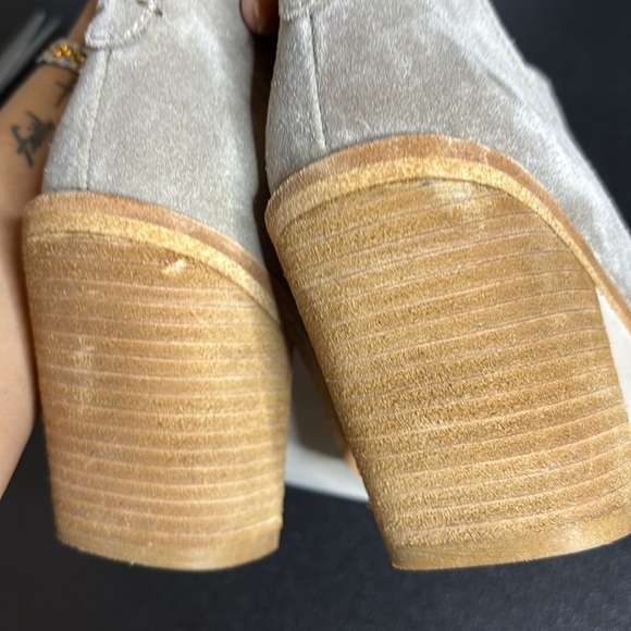 Jeffrey Campbell Women's Rosee Bootie Taupe Suede Pull On Ankle Boot Size 8 1/2​ - Picture 11 of 12